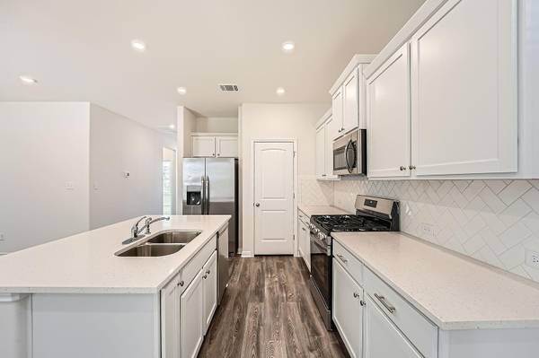 200 Weaver LN, Bastrop, TX 78602