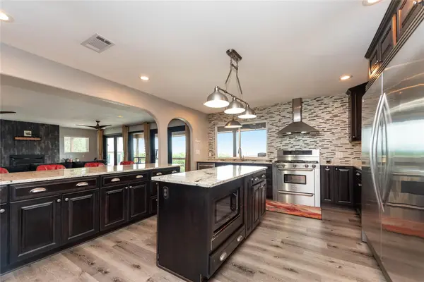 8614 Tip Top DR, Jonestown, TX 78645