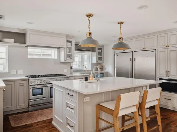 2412 Jarratt Ave, Austin, TX 78703