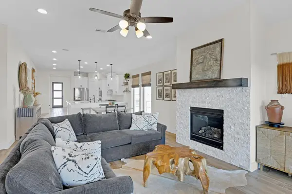 378 Carpenter Hill DR, Buda, TX 78610
