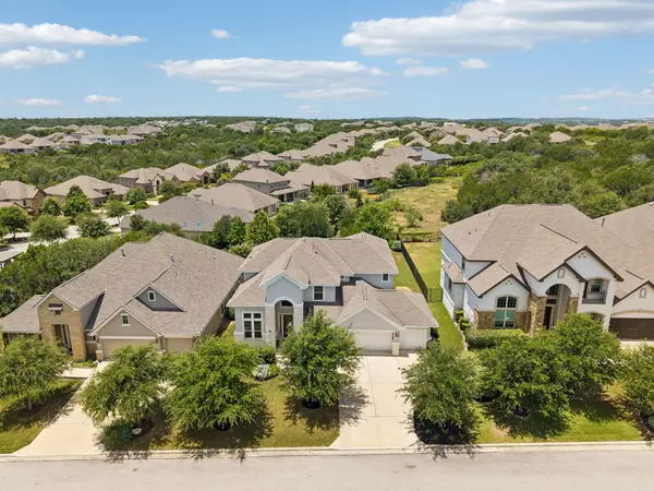 642 Jacksdaw DR, Austin, TX 78737