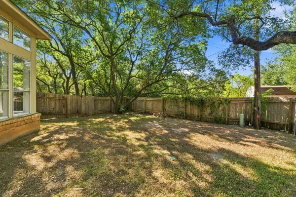 5711 Taylor Draper CV #B, Austin, TX 78759
