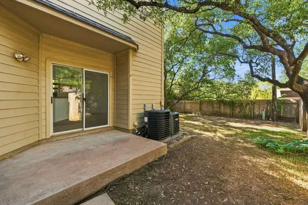 5711 Taylor Draper CV #B, Austin, TX 78759
