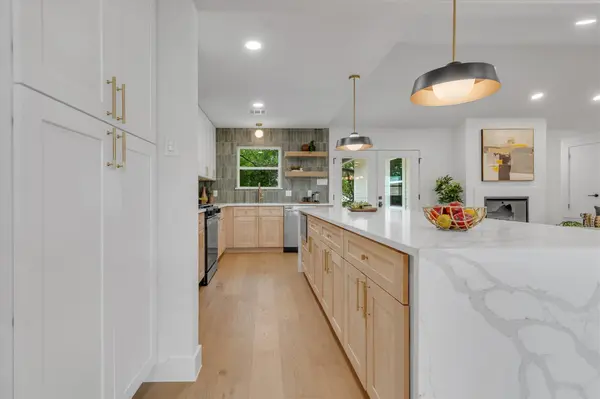 6807 Roanoke DR, Austin, TX 78723
