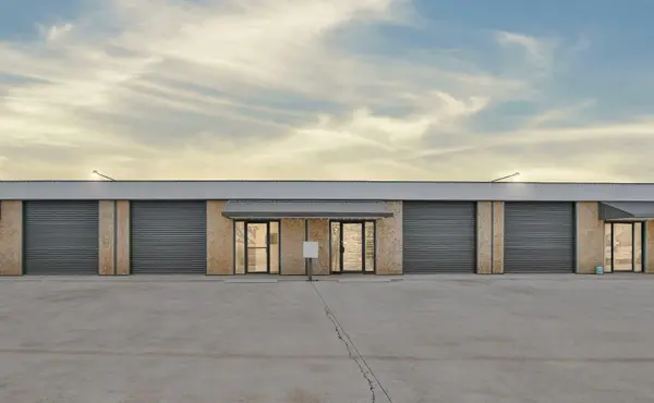 1419 Fleming DR #Warehouse 10, Seguin, TX 78155