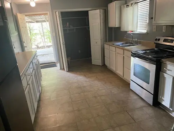 5296 Dacy LN, Buda, TX 78610