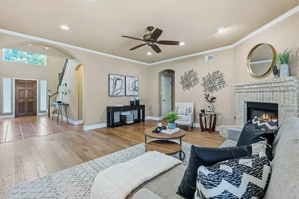 9716 Pasatiempo DR, Austin, TX 78717