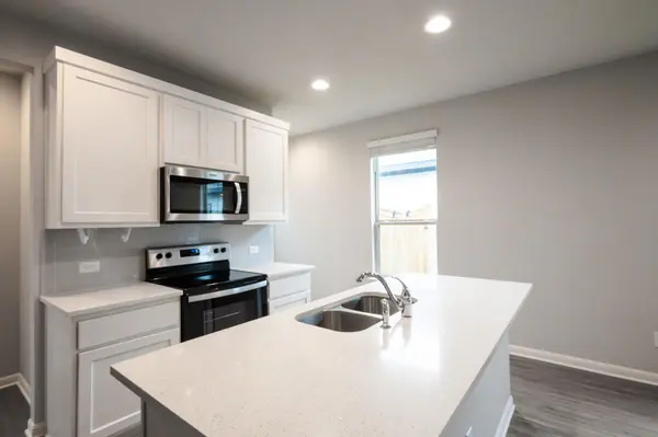 208 Kellys Heroes WAY, Jarrell, TX 76537