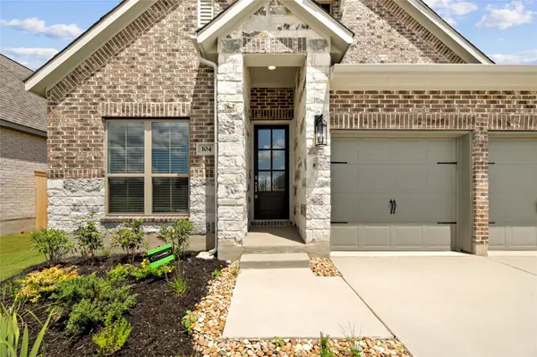 104 Chinaberry BND, Bastrop, TX 78602