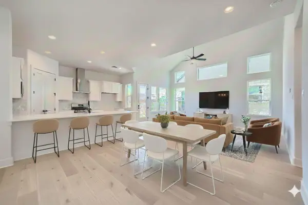 1531 N Red Bud LN #33, Round Rock, TX 78665