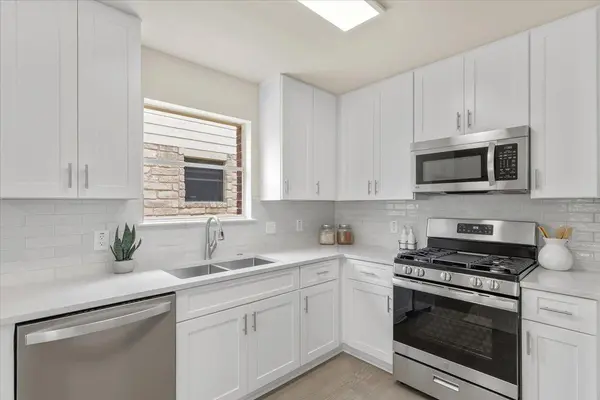 11313 Pardoners Tale LN, Austin, TX 78748