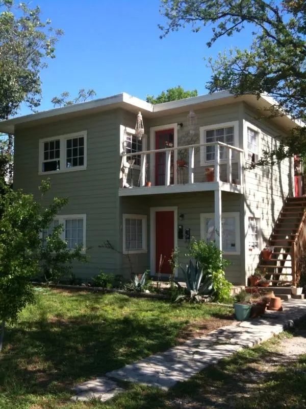 404 W 51st ST #B, Austin, TX 78751