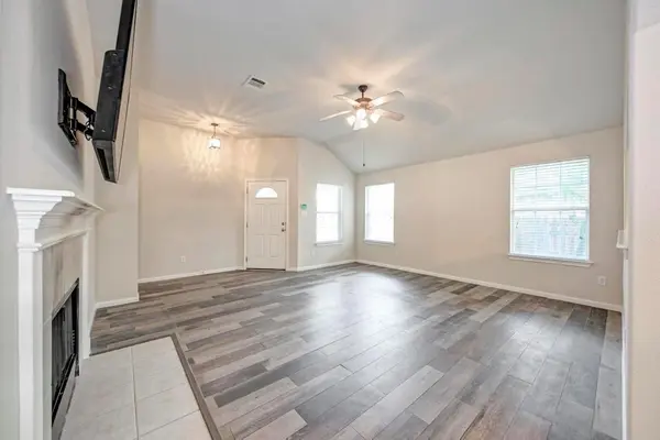 207 Kerley DR, Hutto, TX 78634