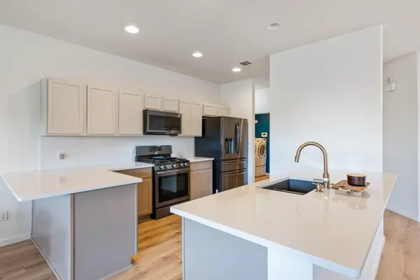 1391 Stone Rim LOOP, Buda, TX 78610