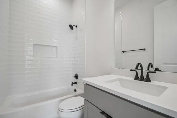 1313 Robin TRL, Round Rock, TX 78681