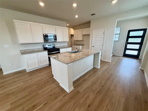 305 Tolo DR, Elgin, TX 78621