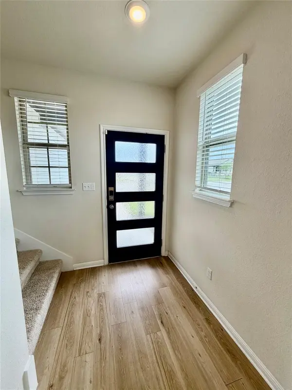 305 Tolo DR, Elgin, TX 78621