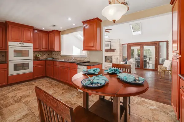 602 Meadowbrook DR, Georgetown, TX 78628