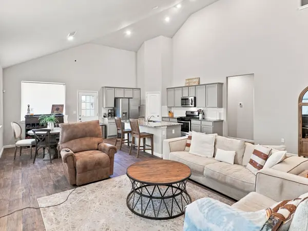 111 Rainmaker CV, Bastrop, TX 78602