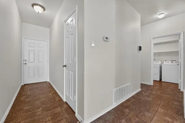 351 Foster LN, Jarrell, TX 76537