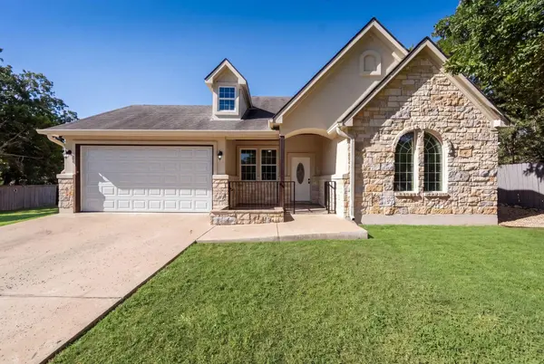 263 Indian Oak DR, Bastrop, TX 78602