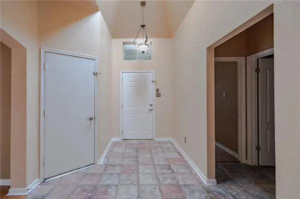 27 Troon DR, Lakeway, TX 78738