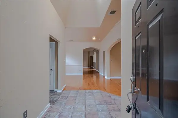 27 Troon DR, Lakeway, TX 78738