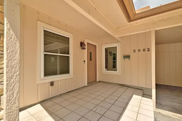 2002 Rabb RD, Austin, TX 78704