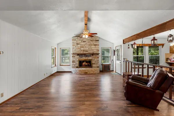 315 Caracara DR, Buda, TX 78610