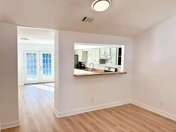 1123 Christie DR, Austin, TX 78721