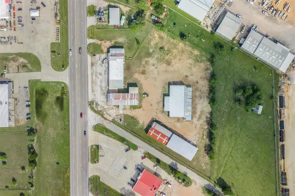 2910 E Austin ST, Giddings, TX 78942