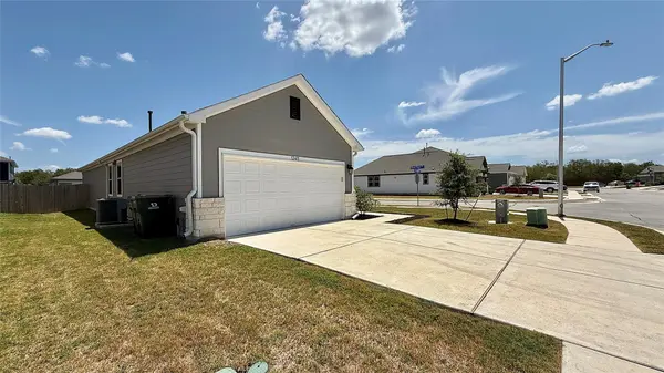 12411 Zenyatta DR, Buda, TX 78610