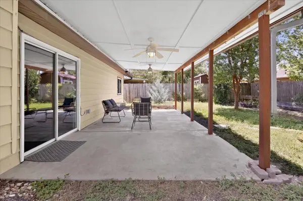 1213 Dunstan DR, Austin, TX 78745