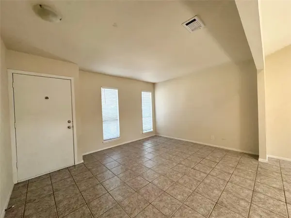 7101 Twisted Oaks DR, Austin, TX 78745