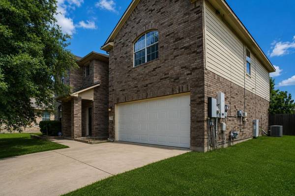 18305 Lake Edge CT, Pflugerville, TX 78660