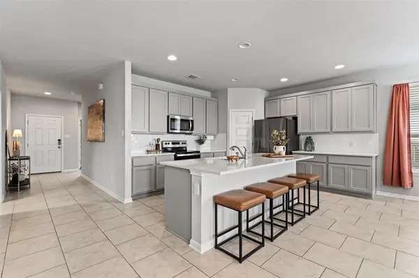 105 Kellys Heroes WAY, Jarrell, TX 76537