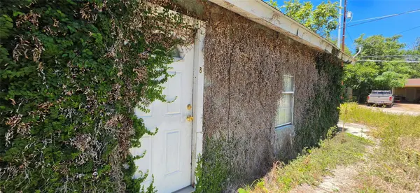 125 S Bishop ST, San Marcos, TX 78666