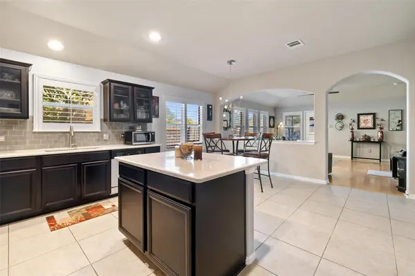 339 Strawberry Blonde DR, Buda, TX 78610