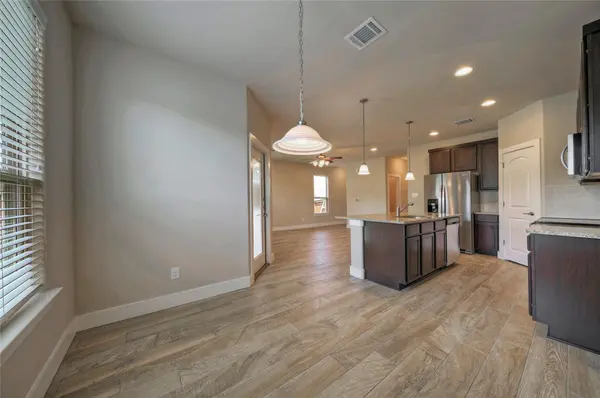 508 High Tech DR #B, Georgetown, TX 78626