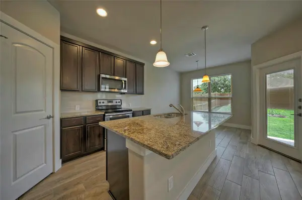 508 High Tech DR #B, Georgetown, TX 78626