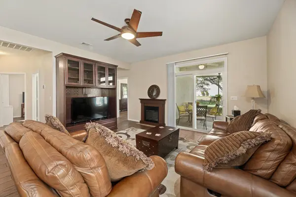 605 Farm Hill DR, Georgetown, TX 78633