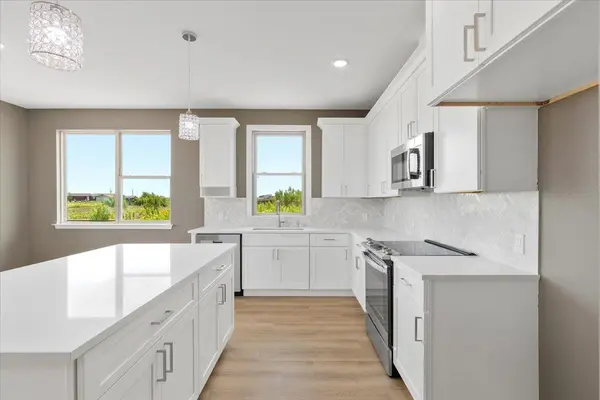 151 Bianca CIR, Del Valle, TX 78617