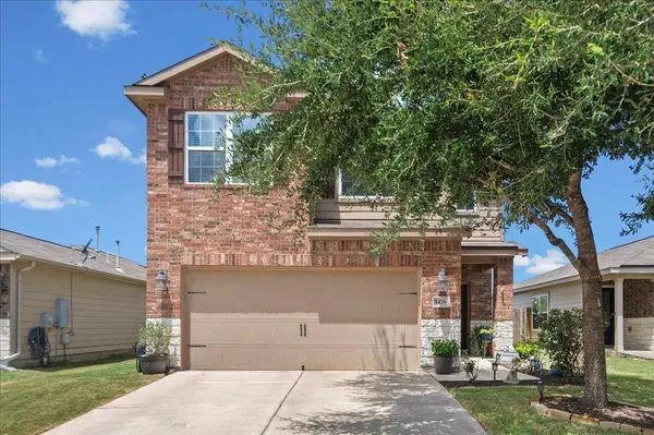 1476 Treeta TRL, Kyle, TX 78640
