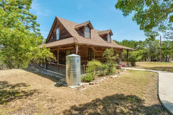 100 Clayton CV, Dripping Springs, TX 78620