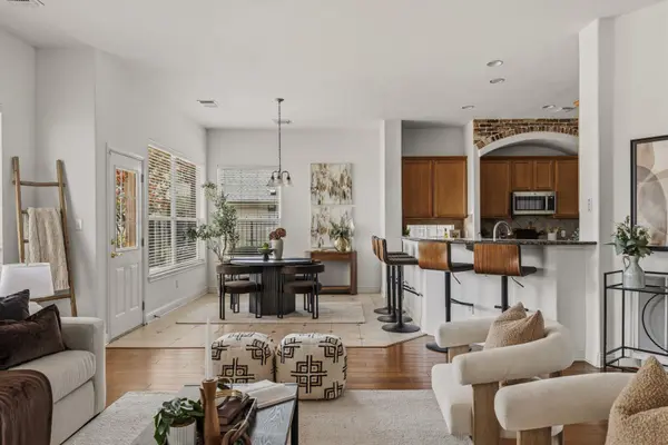6623 Yaupon DR, Austin, TX 78759
