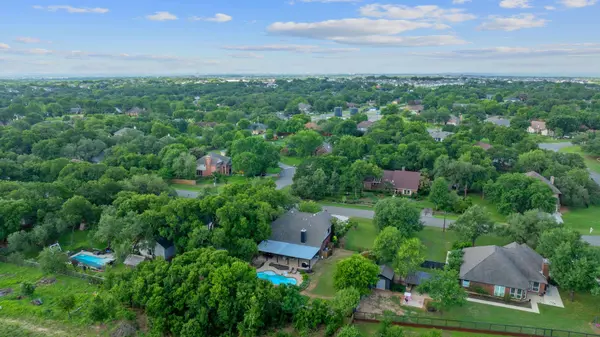 222 Primrose DR, Kyle, TX 78640