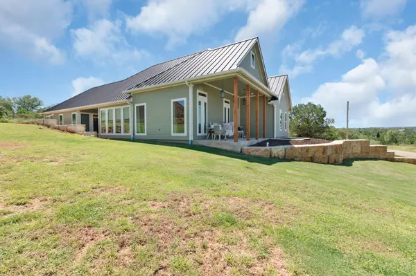 908 Sandy Mountain DR, Sunrise Beach, TX 78643