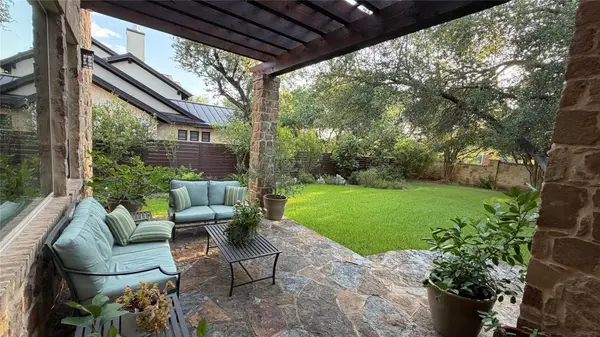 816 Stonewall Ridge LN, Austin, TX 78746