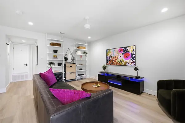 5304 Saint Georges GRN #A, Austin, TX 78745