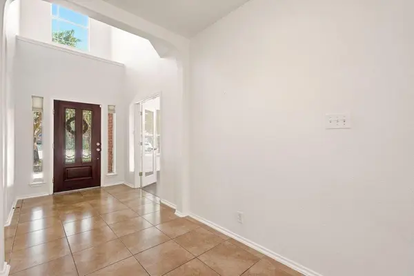 611 Secretariat DR, Cibolo, TX 78108